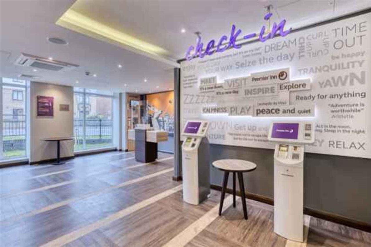 Premier Inn Peterborough City Centre Bagian luar foto