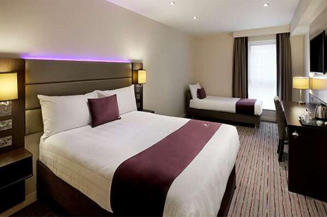 Premier Inn Peterborough City Centre Bagian luar foto