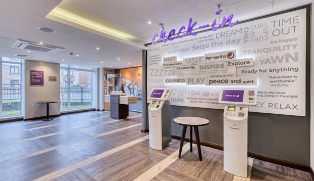 Premier Inn Peterborough City Centre Bagian luar foto
